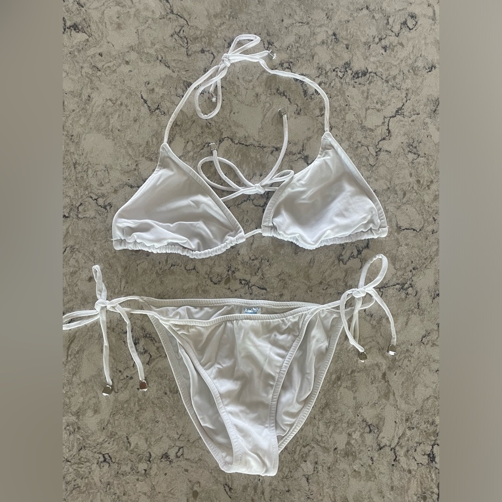 VENUS string bikini- white